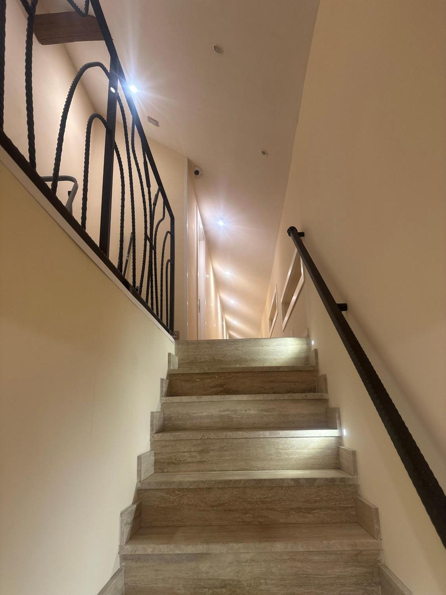 Attic Room Наполи Екстериор снимка