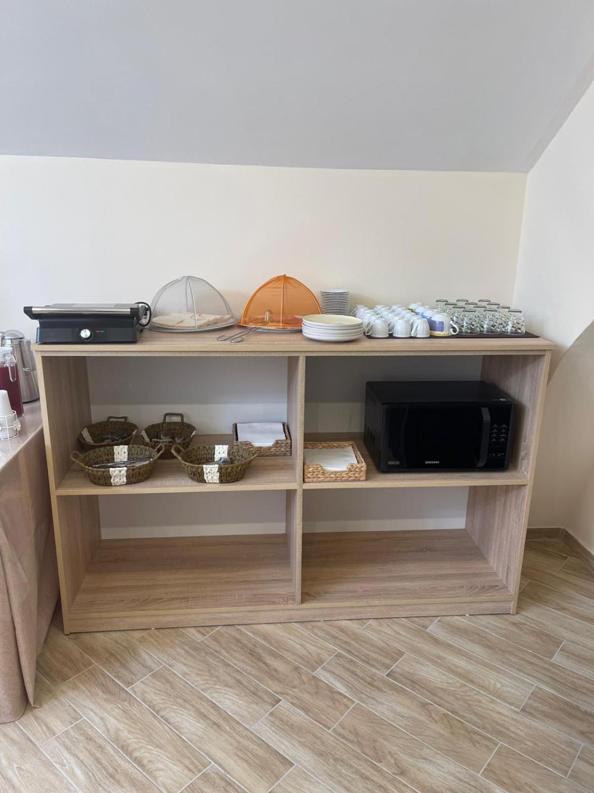 Attic Room Наполи Екстериор снимка